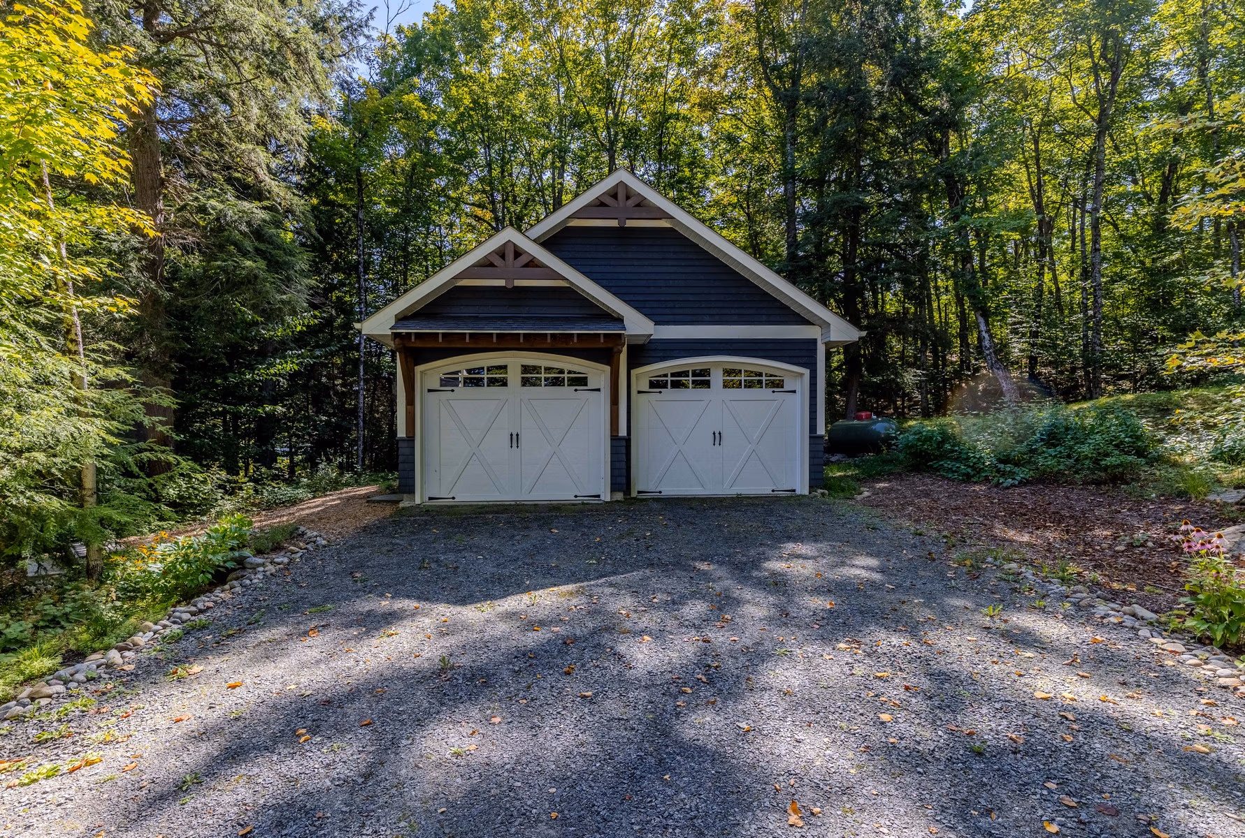 1051 Trustcott Place-47
