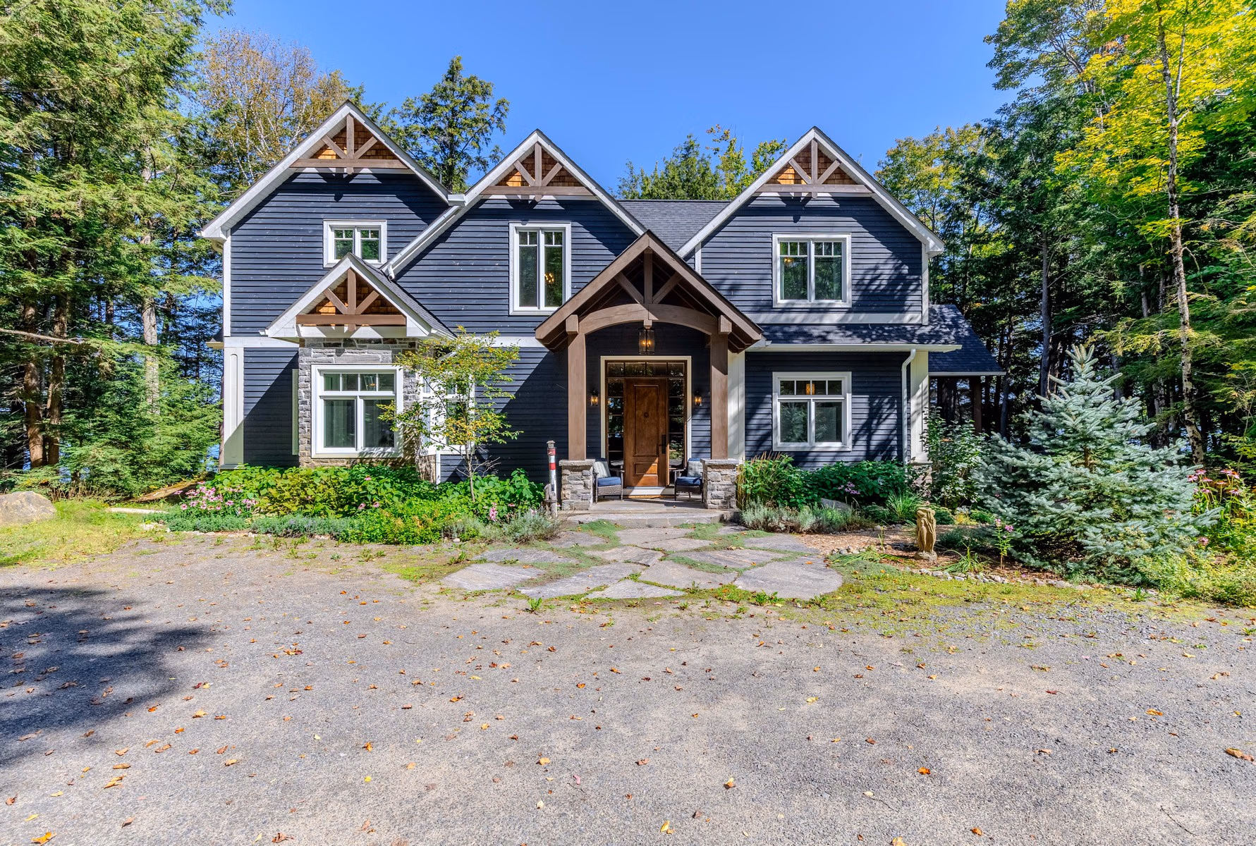 1051 Trustcott Place-48